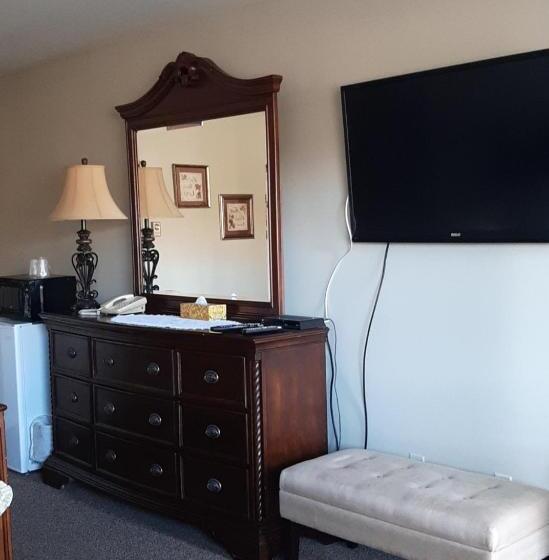 سوییت, Fundy Line Motel