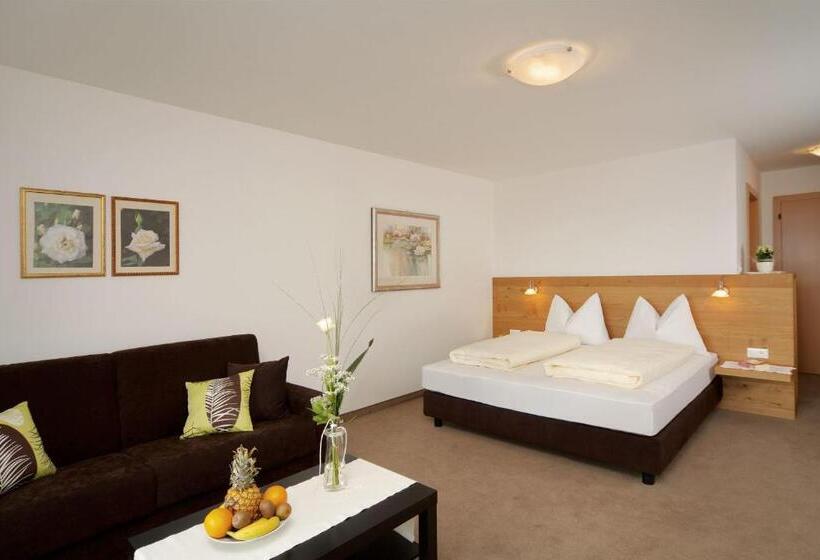 Comfort room with balcony, Garni Paler