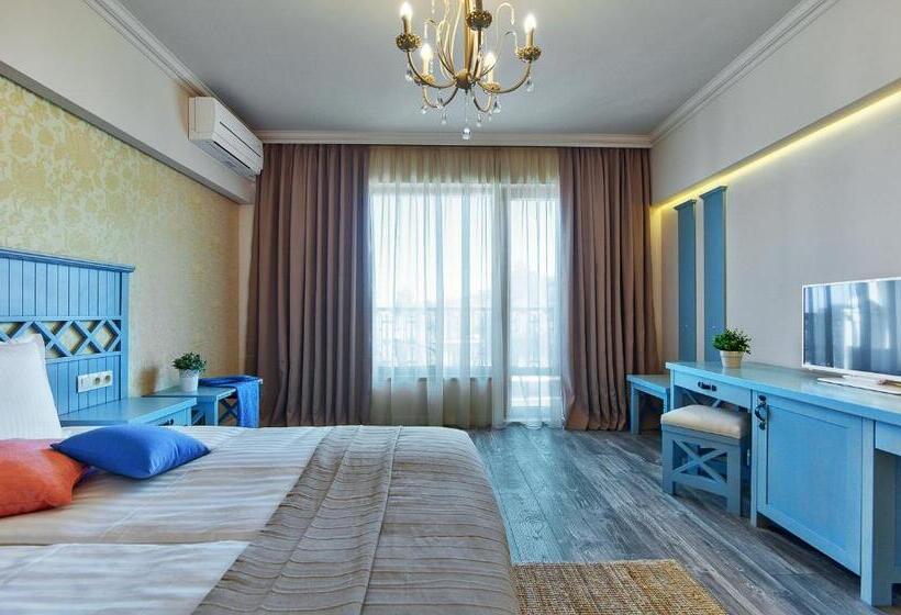 آپارتمان خانوادگی, Sunny Castle Hotel   All Inclusive And Free Parking
