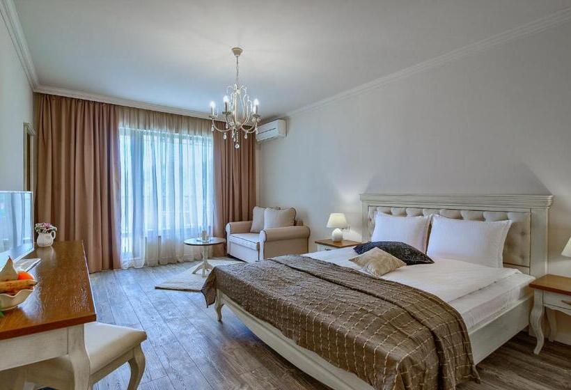 آپارتمان خانوادگی, Sunny Castle Hotel   All Inclusive And Free Parking