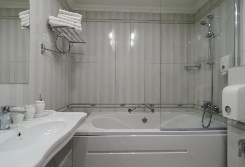 آپارتمان 1 خوابه با چشم‌انداز دریا, Sunny Castle Hotel   All Inclusive And Free Parking