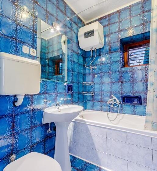 آپارتمان 2 خوابه با چشم‌انداز دریا, Villa Kosa