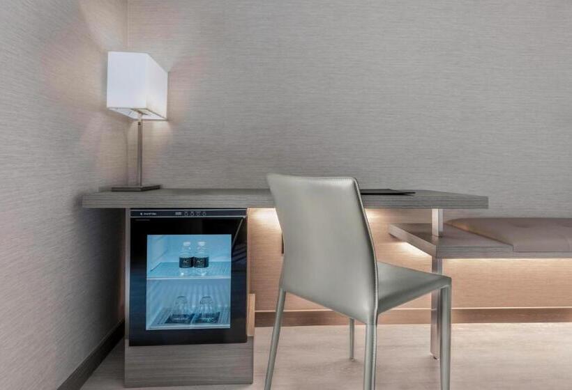 اتاق استاندارد با 2 تخت دوبل, Ac Hotel Asheville Downtown