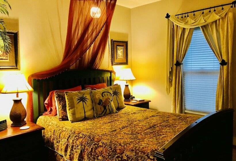 اتاق لوکس, Arden Forest Inn