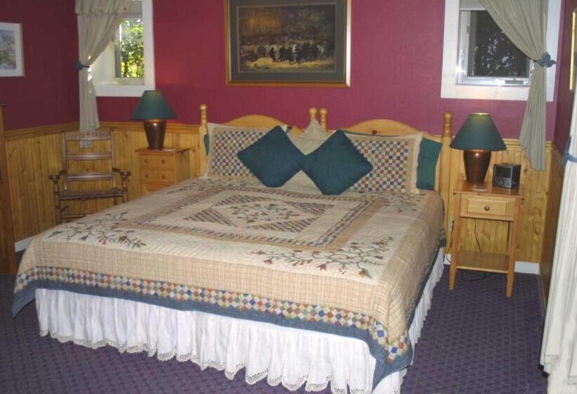 اتاق استاندارد با چشم‌انداز باغ, Arden Forest Inn