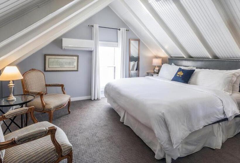 اتاق لوکس با تخت بزرگ, Queen Vic Guest House
