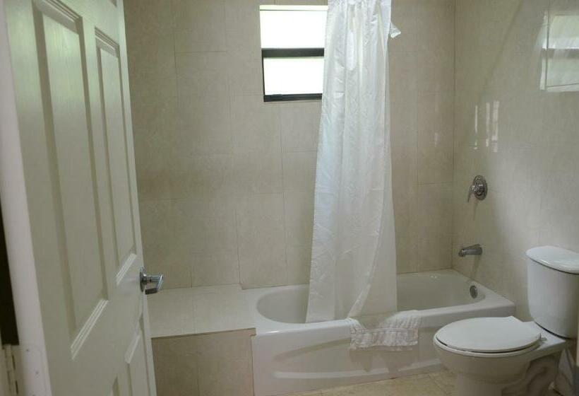 اتاق استاندارد با تخت بزرگ, Carl's El Padre Motel