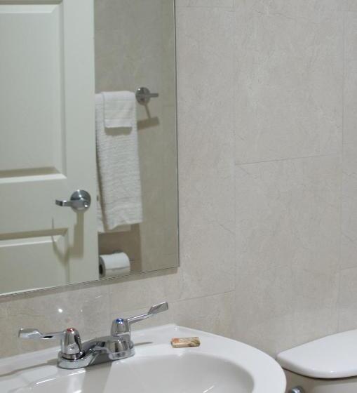 اتاق استاندارد با 2 تخت دوبل, Carl's El Padre Motel
