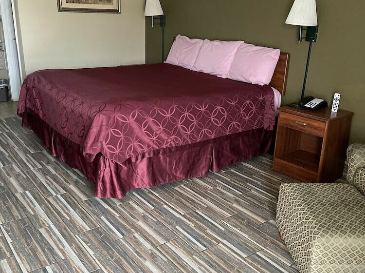 اتاق استاندارد با تخت دوبل, Plaza Inn