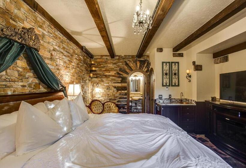 سوییت, Storybook Riverside Inn