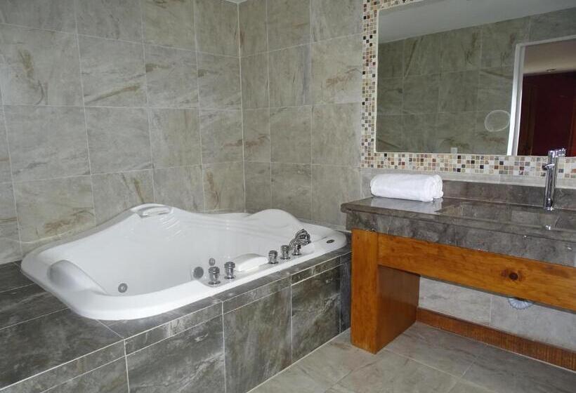 سوئیت با وان آب گرم, Xiadani Restaurante, Temazcal & Spa