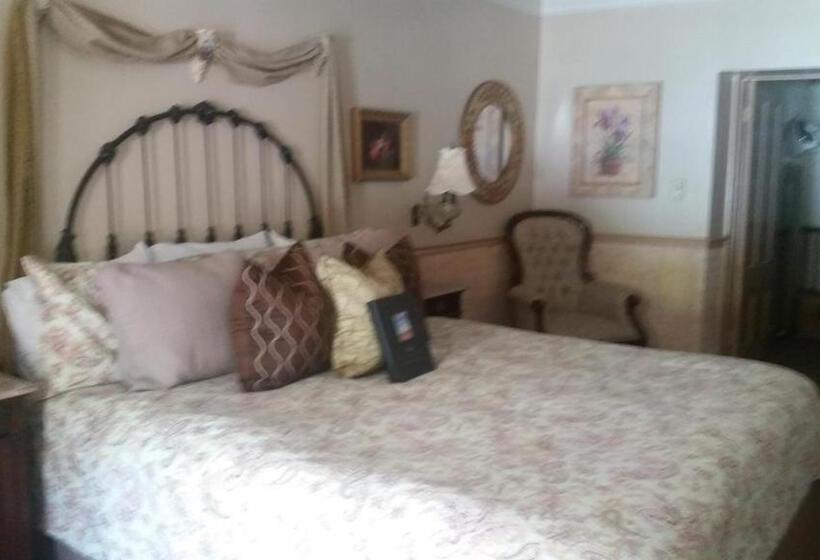 اتاق استاندارد با تخت بزرگ, Gunn House