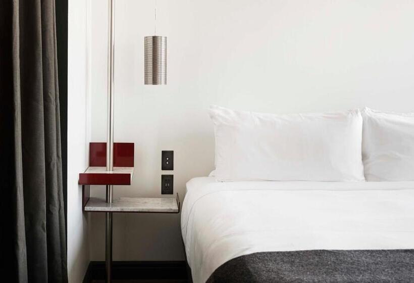 اتاق استاندارد با تخت بزرگ برای معلولان, The Robey, Chicago, A Member Of Design Hotels
