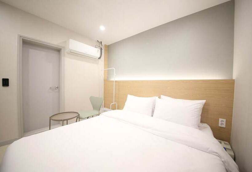 اتاق استاندارد, Calm Rest Hotel Masan
