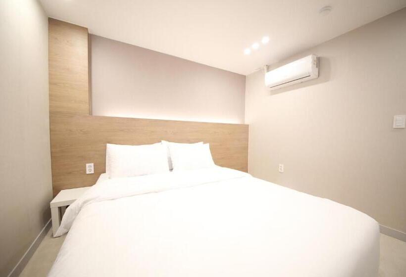 اتاق استاندارد, Calm Rest Hotel Masan