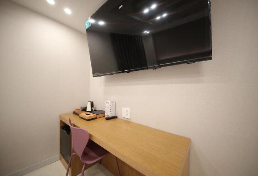 اتاق استاندارد, Calm Rest Hotel Masan