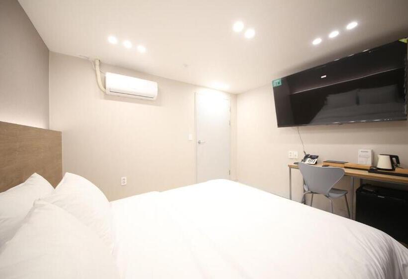 اتاق استاندارد, Calm Rest Hotel Masan