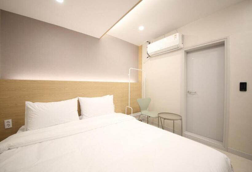 اتاق لوکس, Calm Rest Hotel Masan