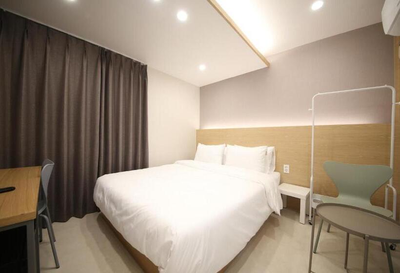 اتاق لوکس, Calm Rest Hotel Masan
