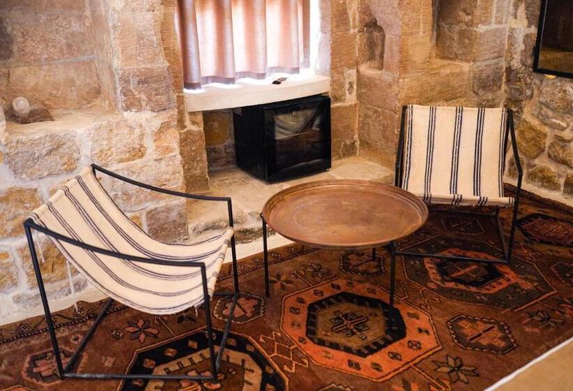 اتاق لوکس, Beyt Merin Konağı