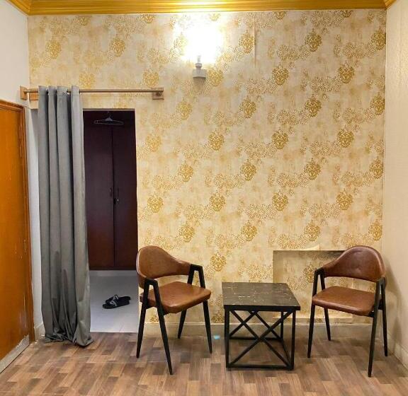 اتاق استاندارد اینتریور, Durrani Executive   Islamabad F10