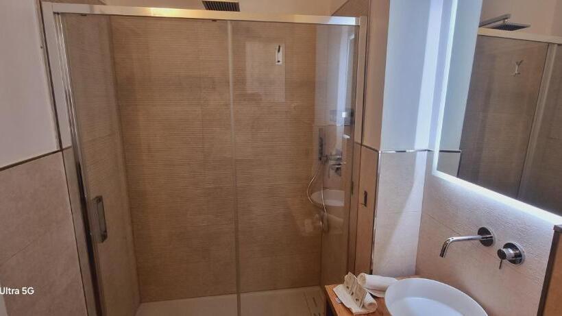 اتاق سوپریور چهار تخته, Eva Luxury Suite