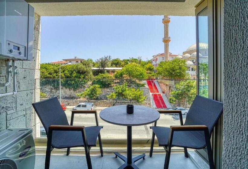 سوییت, Ayayorgi Homes