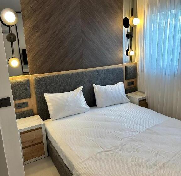 سوییت با استخر, Ayayorgi Homes