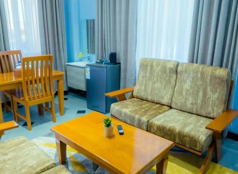 سوییت, Gold Stone Hotel Geita