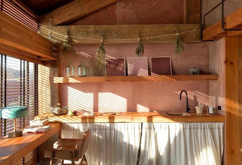 سوییت جونیور با بالکن, Bruma Wine Resort
