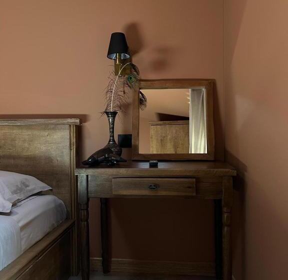 اتاق استاندارد با چشم‌انداز دریاچه, Fole Guest House