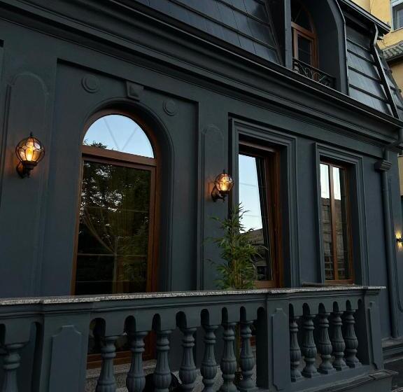 اتاق استاندارد با چشم‌انداز دریاچه, Fole Guest House