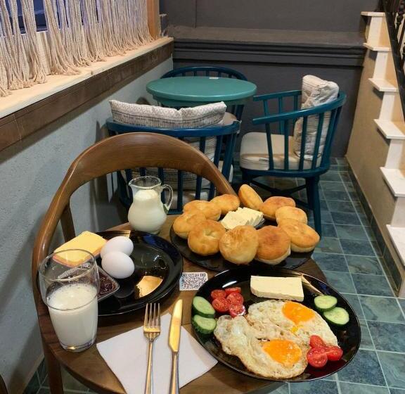 اتاق استاندارد با چشم‌انداز دریاچه, Fole Guest House