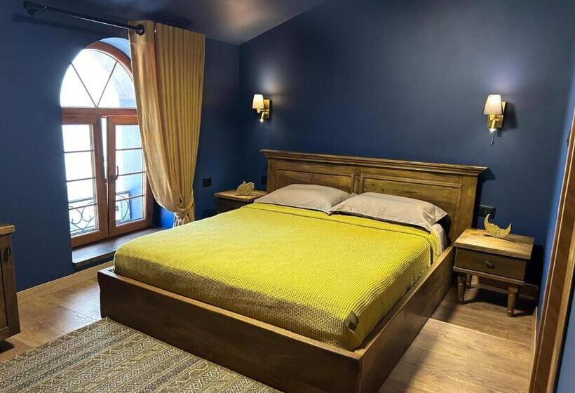 اتاق استاندارد با چشم‌انداز دریاچه, Fole Guest House