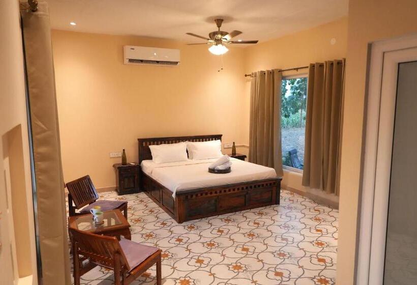اتاق استاندارد, Rustic Roots Farm Stay