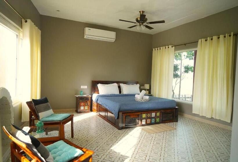 اتاق لوکس, Rustic Roots Farm Stay