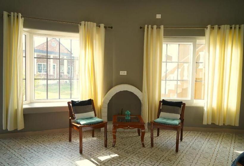 اتاق لوکس, Rustic Roots Farm Stay