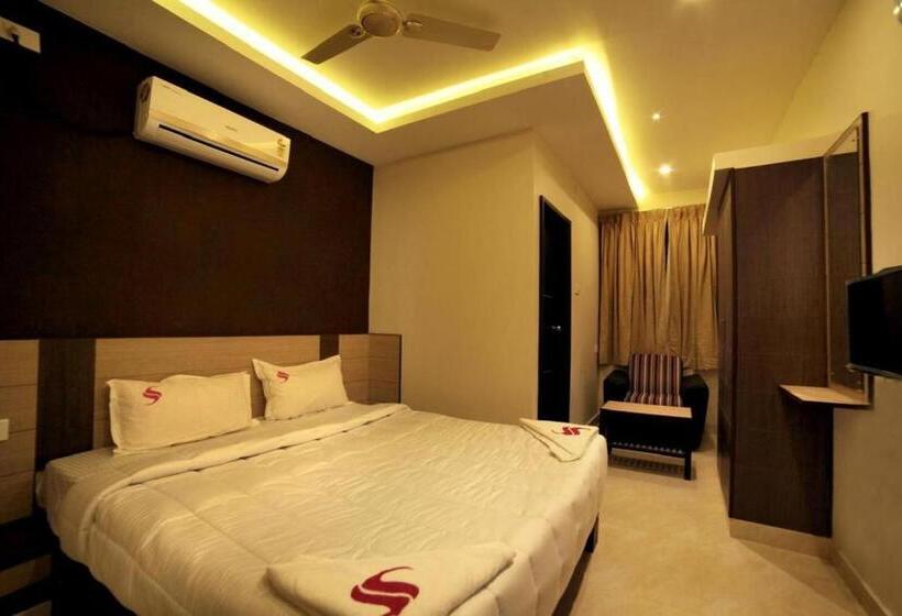 اتاق لوکس, Sathyaa Grand Inn