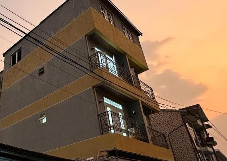 سوییت خانوادگی, Les François Suites