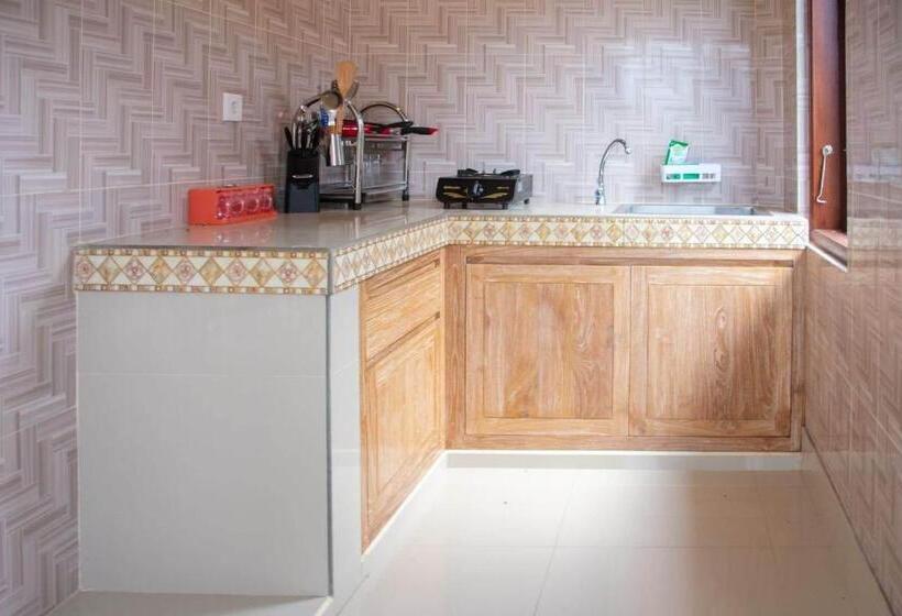 اتاق لوکس, Tiara Guest House