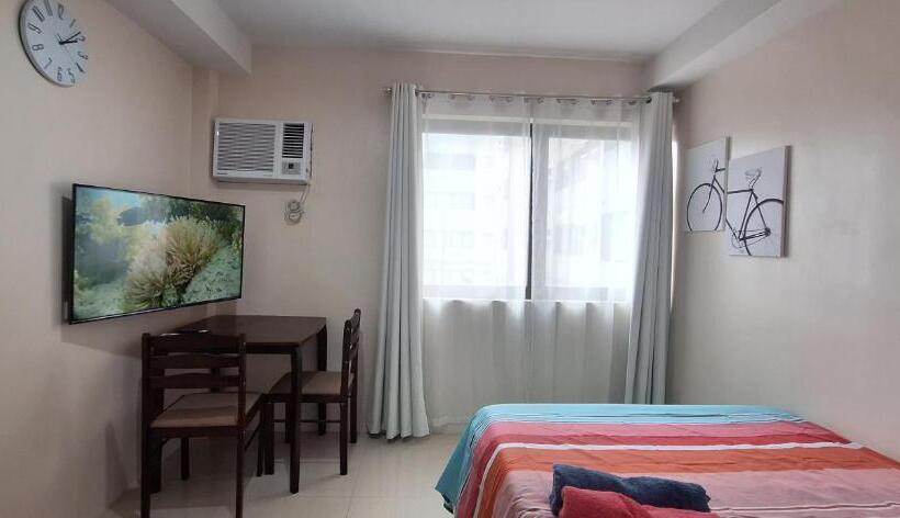 استودیوی استاندارد, Studio Unit For 2 At The Persimmon