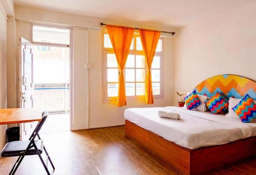 اتاق لوکس با بالکن, Oak Land House Manali