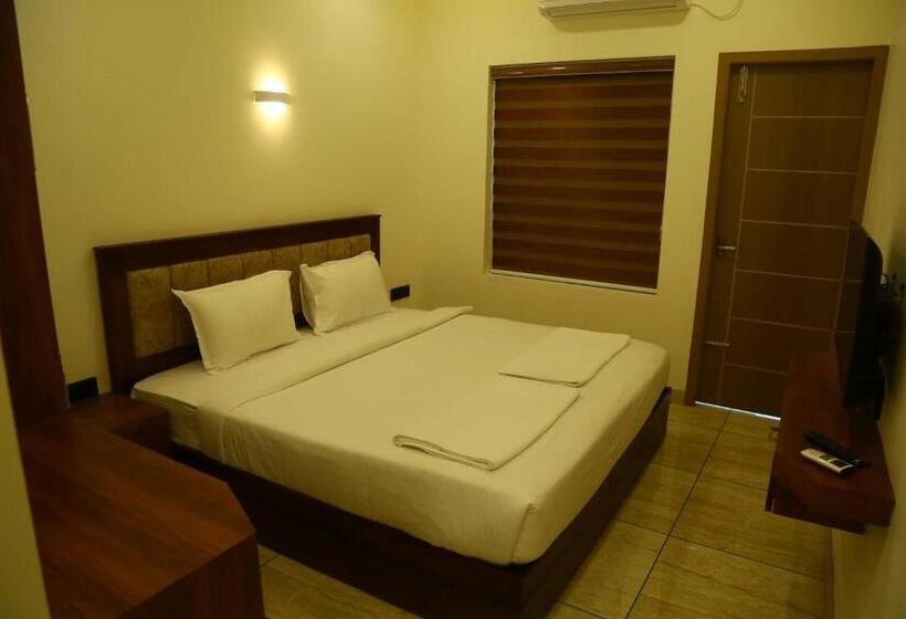 اتاق لوکس, West Gate Airport Residency