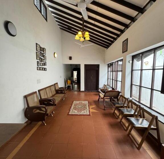اتاق لوکس خانوادگی, Vittal Iyer House