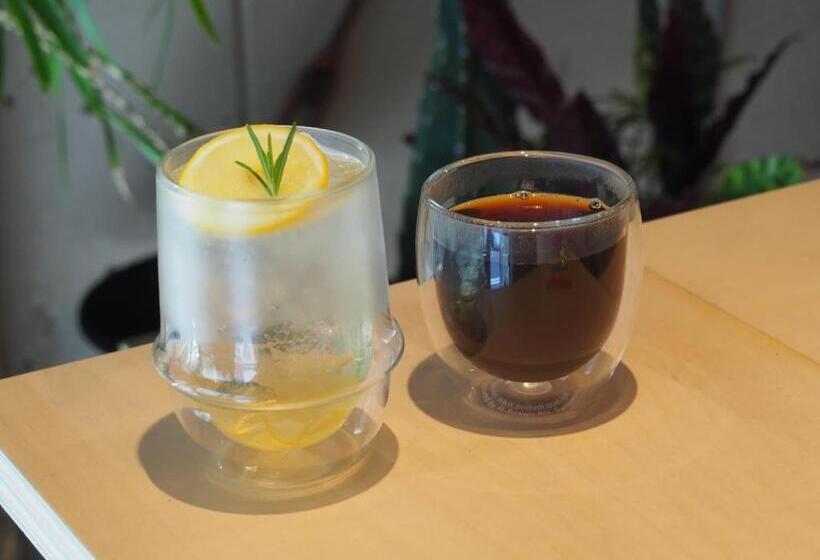 استودیوی استاندارد, 88 Is Near Stay Fukuoka Hakata