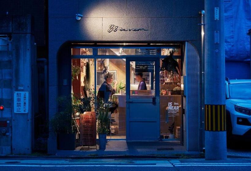 استودیوی استاندارد, 88 Is Near Stay Fukuoka Hakata