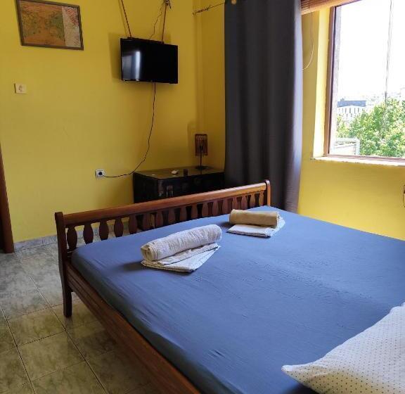 اتاق لوکس, Hostel Albania Loft