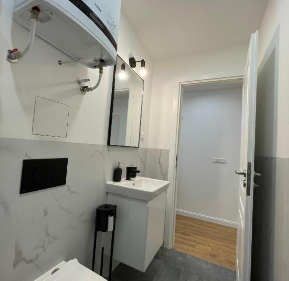 آپارتمان 1 خوابه, Prime Stays At 92 Antim I Street