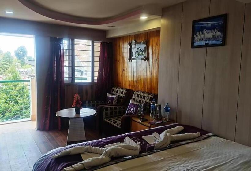 اتاق لوکس, Grg Broadway Anexy Darjeeling Near Chowk Bazar   Excellent Service Recommended & Couple Friendly
