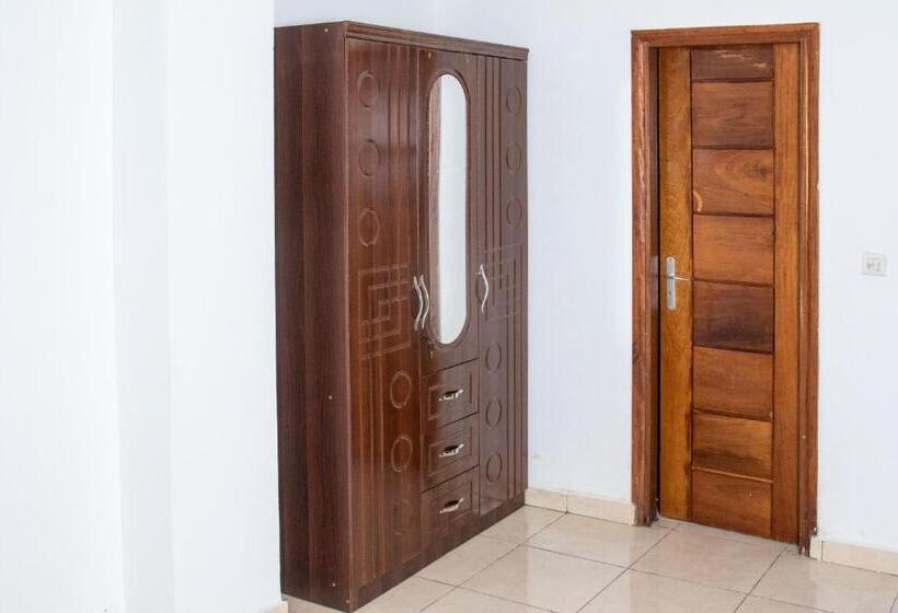 استودیوی لوکس, Résidence Essiéniguet